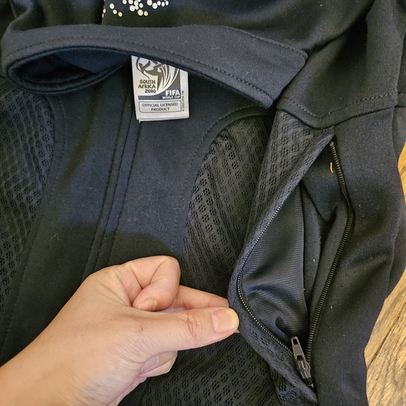 Adidas soccer track jacket black Size M England 2010 World Cup South Africa zip - Picture 8 of 10